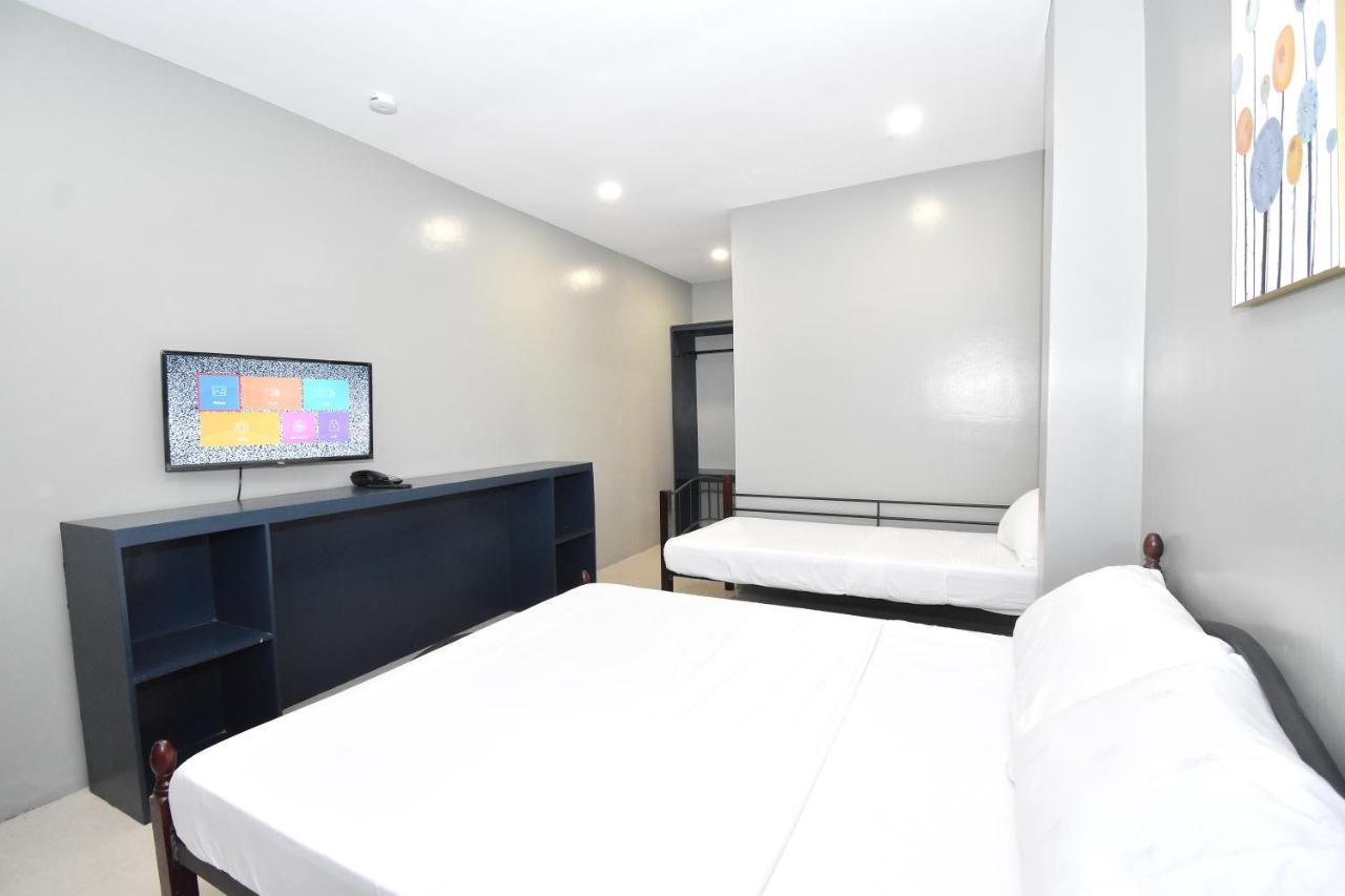 Blue Suites Boracay Balabag  الغرفة الصورة