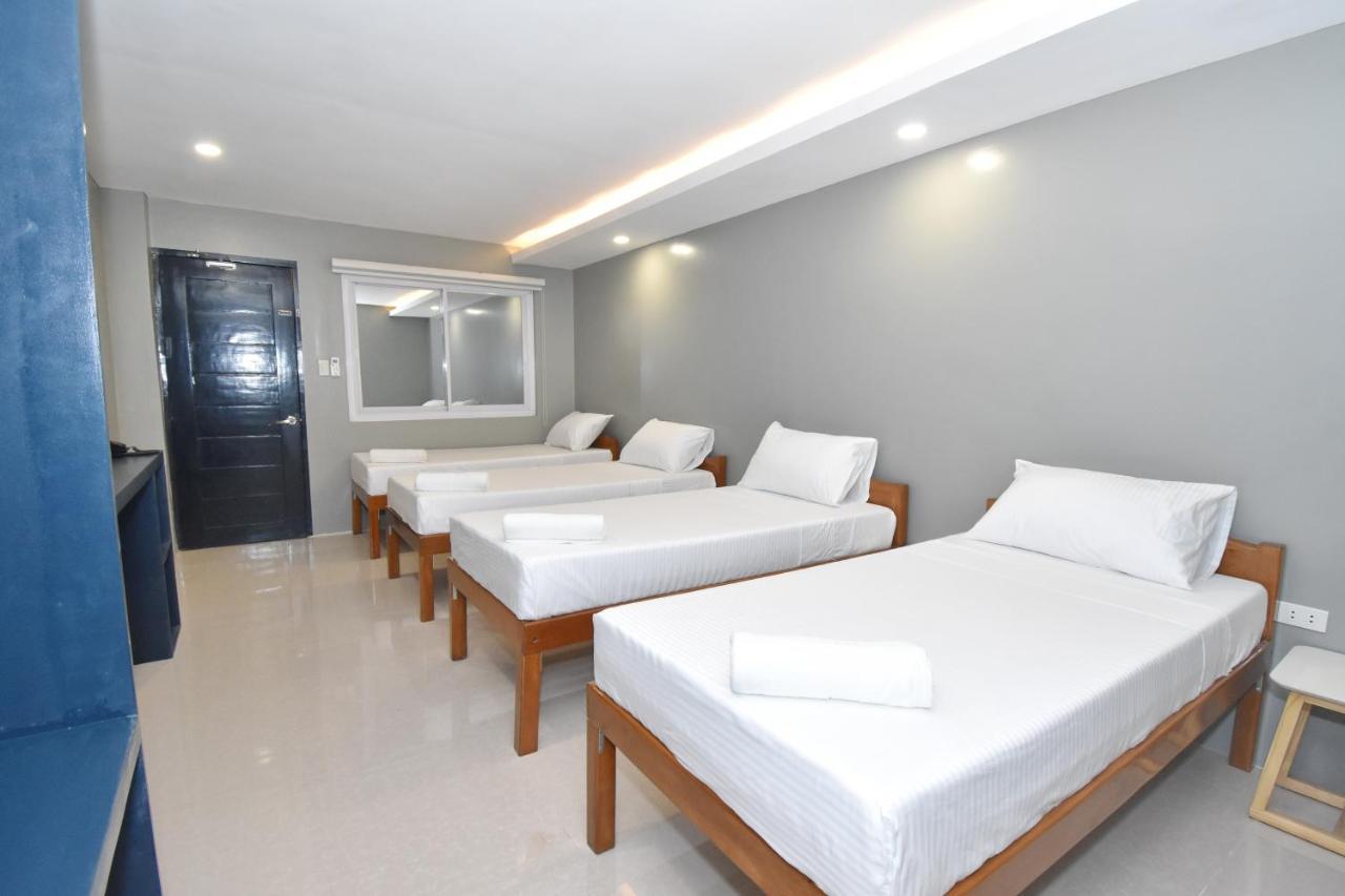 Blue Suites Boracay Balabag  الغرفة الصورة